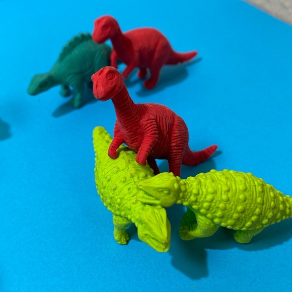 9 Piece Set If Mini Plastic Dinosaurs 🦕  🦖 Cute Stocking Stuffer - Picture 4 of 4